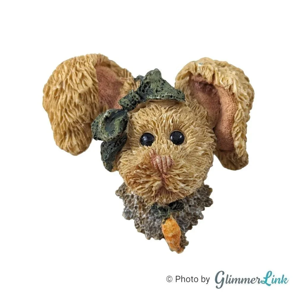Vintage Amelia Bunny Rabbit Hare Boyds Bearwear & Friends Resin Brooch